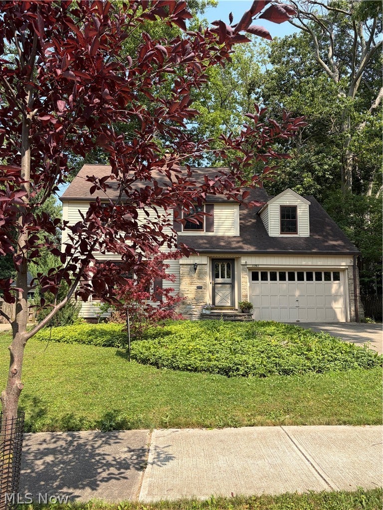1761 Oakmount Road — photo