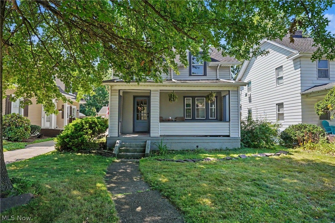 326 S Firestone Boulevard — photo
