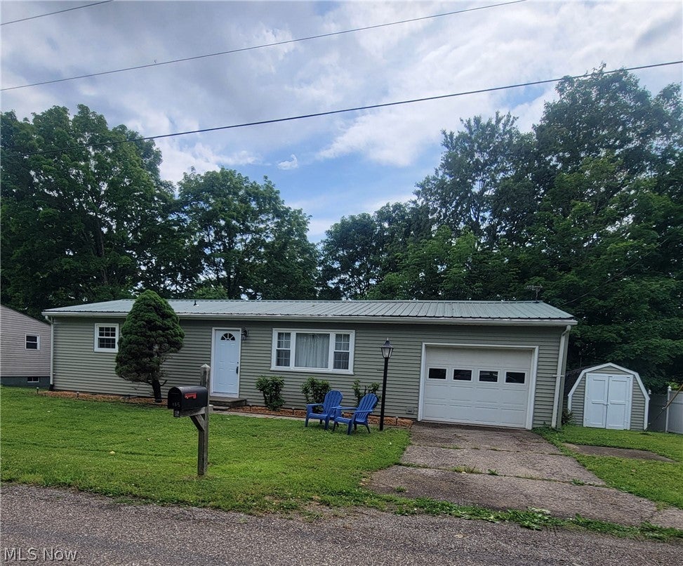 185 Belavista Drive — photo