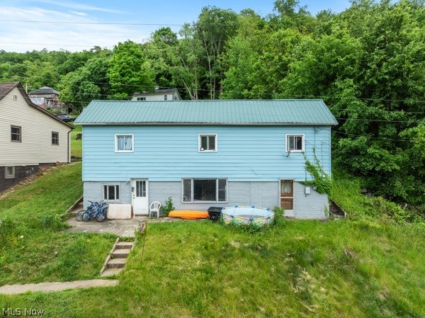 56390 Boyd Avenue — photo