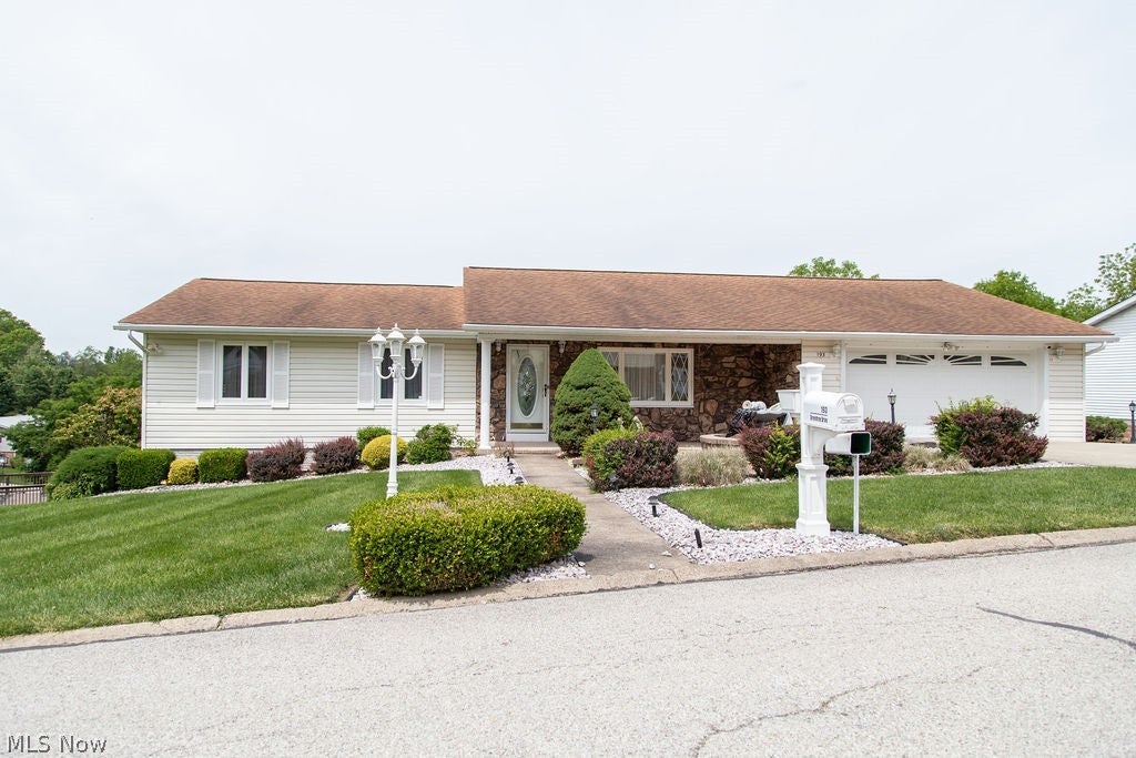 193 Greentree Drive — photo