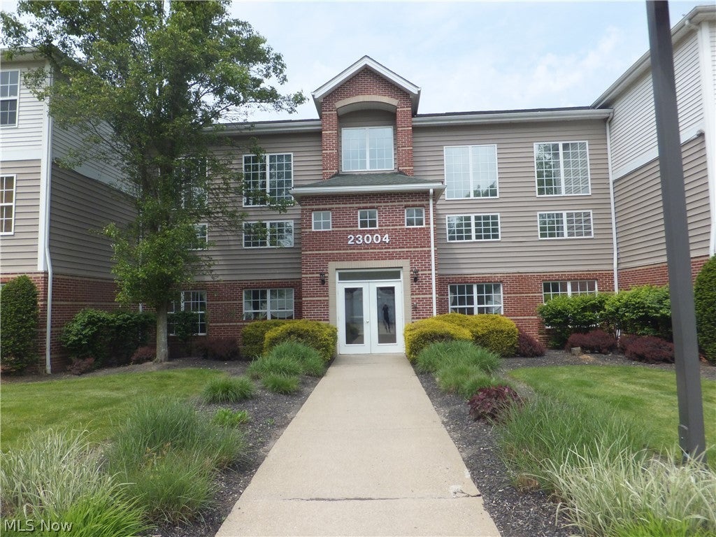 23004 Chandlers Lane 114 — photo