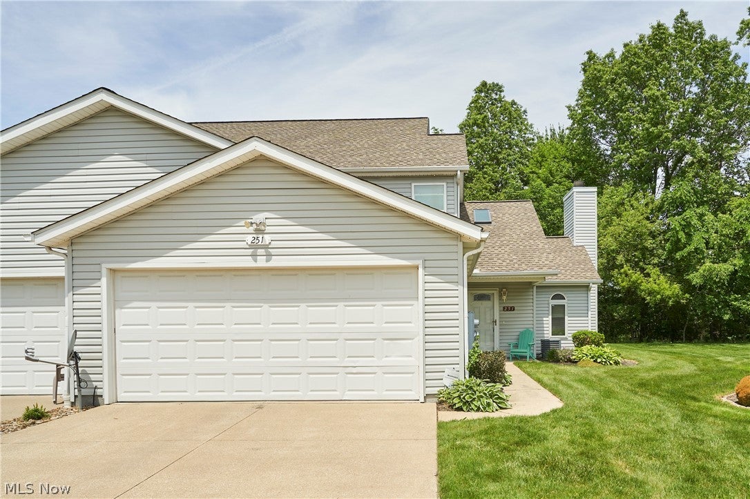 251 Westberry Circle — photo