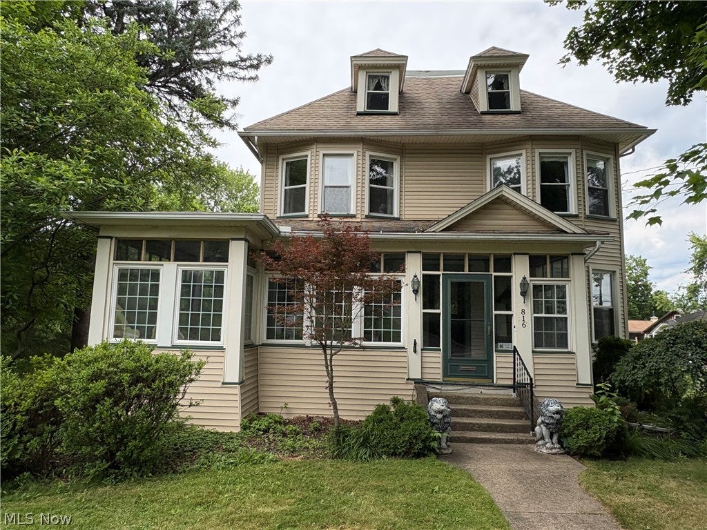 816 N Market Street — photo