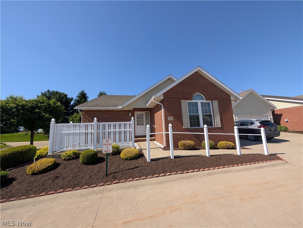 202 Greenbriar Lane — photo