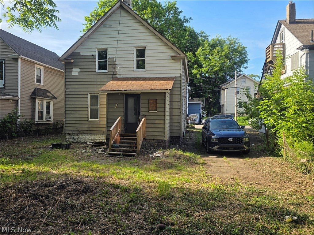 Home in Akron, OH 44304 — photo 3