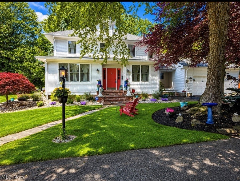 12 Riverside Drive — photo
