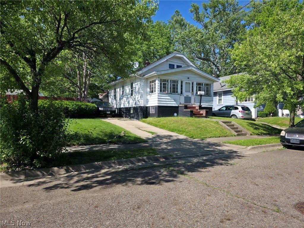 897 Richmond Street — photo