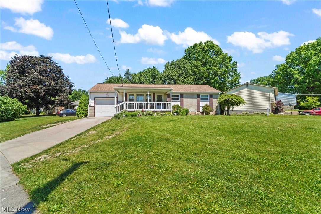 1005 Leslie Lane — photo