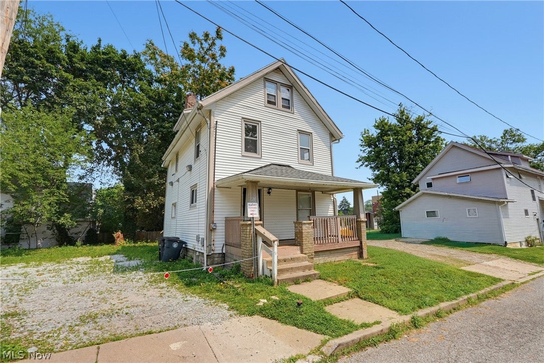 285 Sumner Court — photo