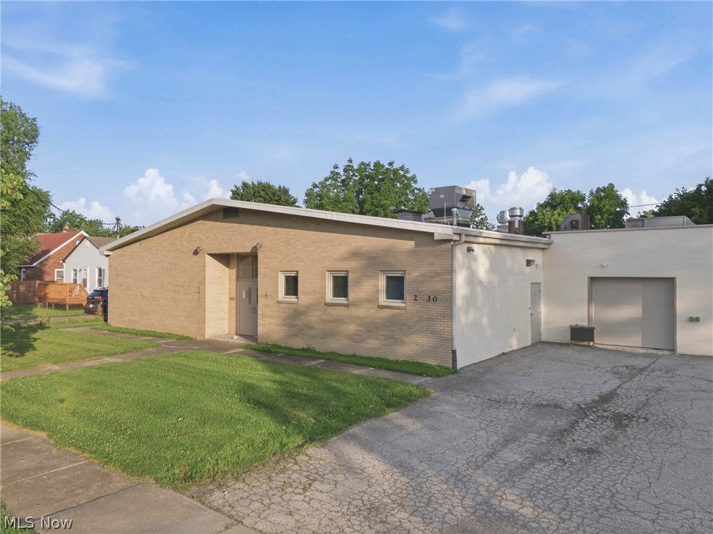 2430 E 28th Street, Lorain, OH 44055 — photo 3