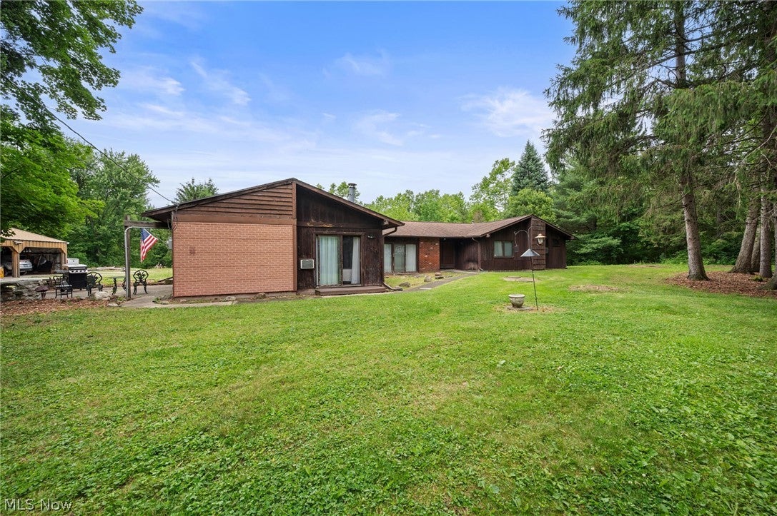 25060 Royalton Road — photo