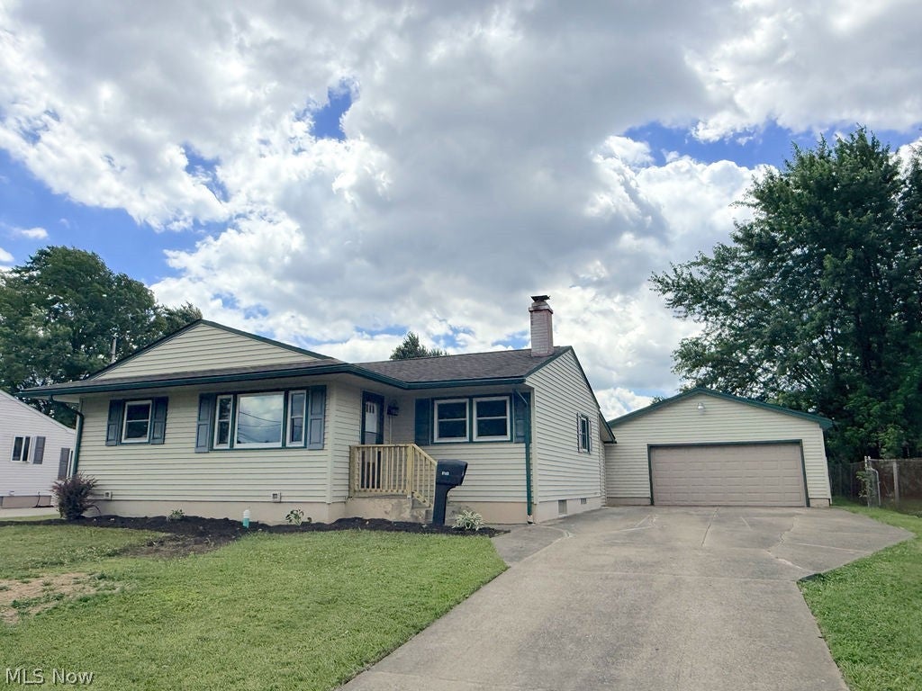 5193 Pinecrest — photo