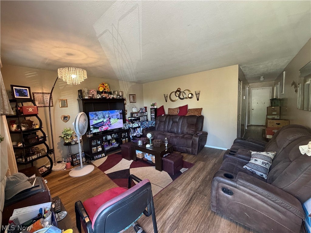 362 Brace Avenue, Elyria, OH 44035 — photo 3
