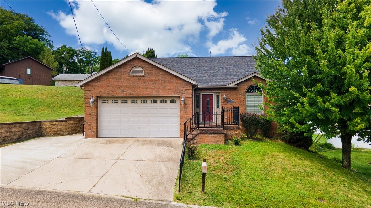 139 Karen Way — photo