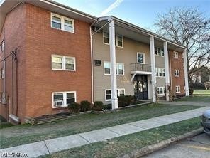640 Lakeside Drive 8 — photo
