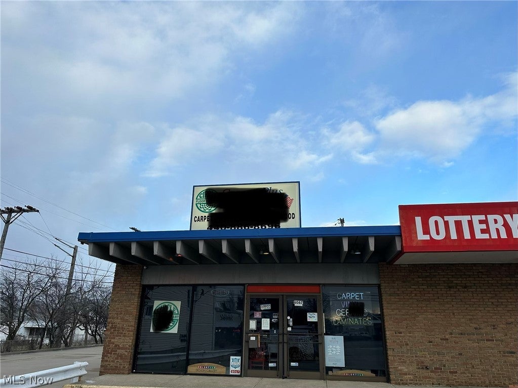 6067 State Road — photo