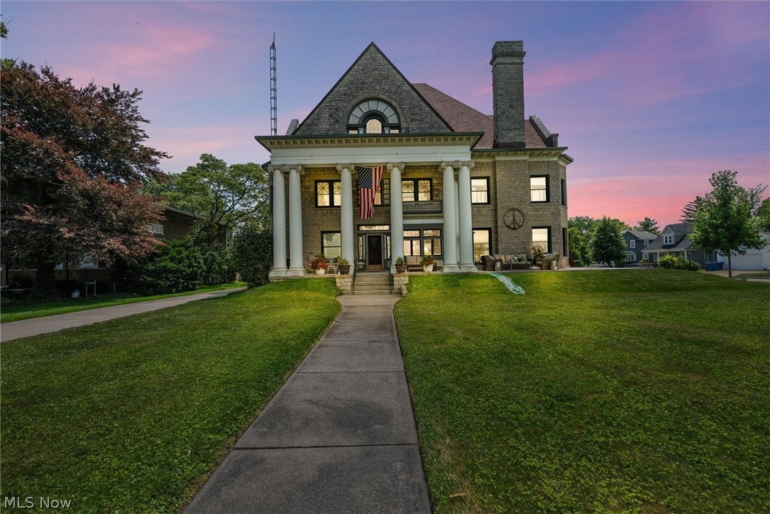 504 E Perry Street — photo