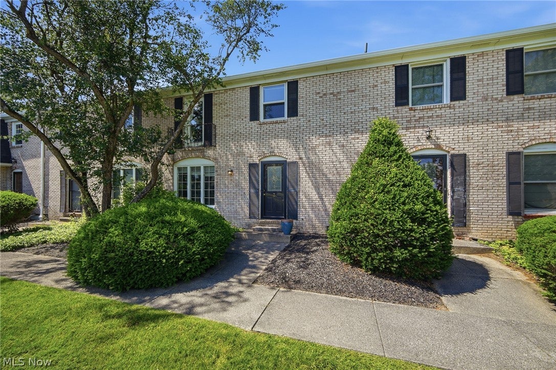 824 S Chillicothe Road 2 — photo