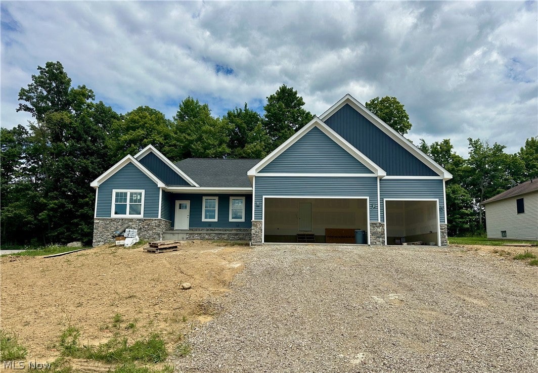 2745 Hickory Court — photo
