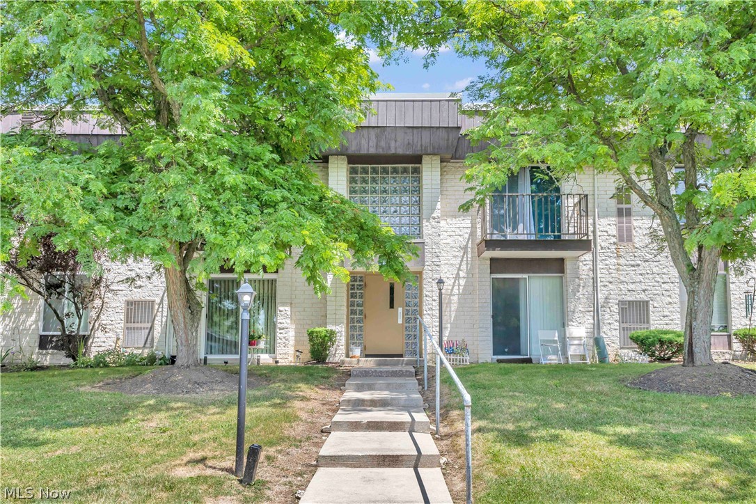 8455 N Akins Road E-8 (204) — photo
