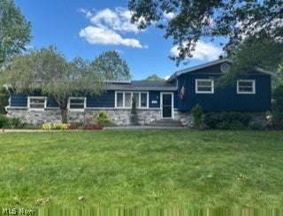 572 Hughes Drive — photo
