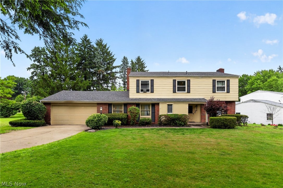 2801 Reeves Road NE — photo