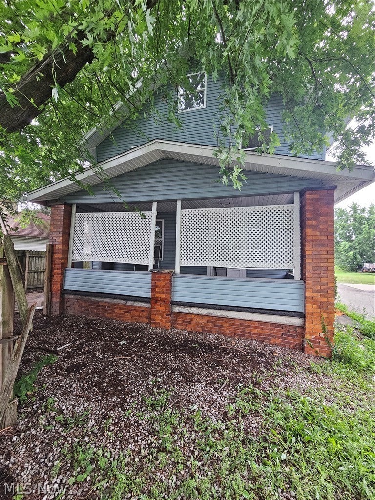 803 Akin Court SW — photo