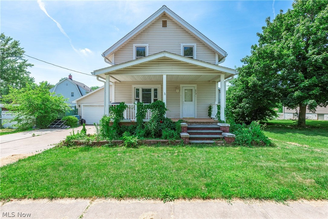 672 Jackson Street — photo