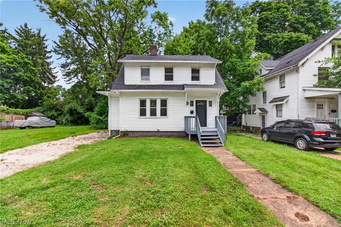 471 Beechwood Drive — photo