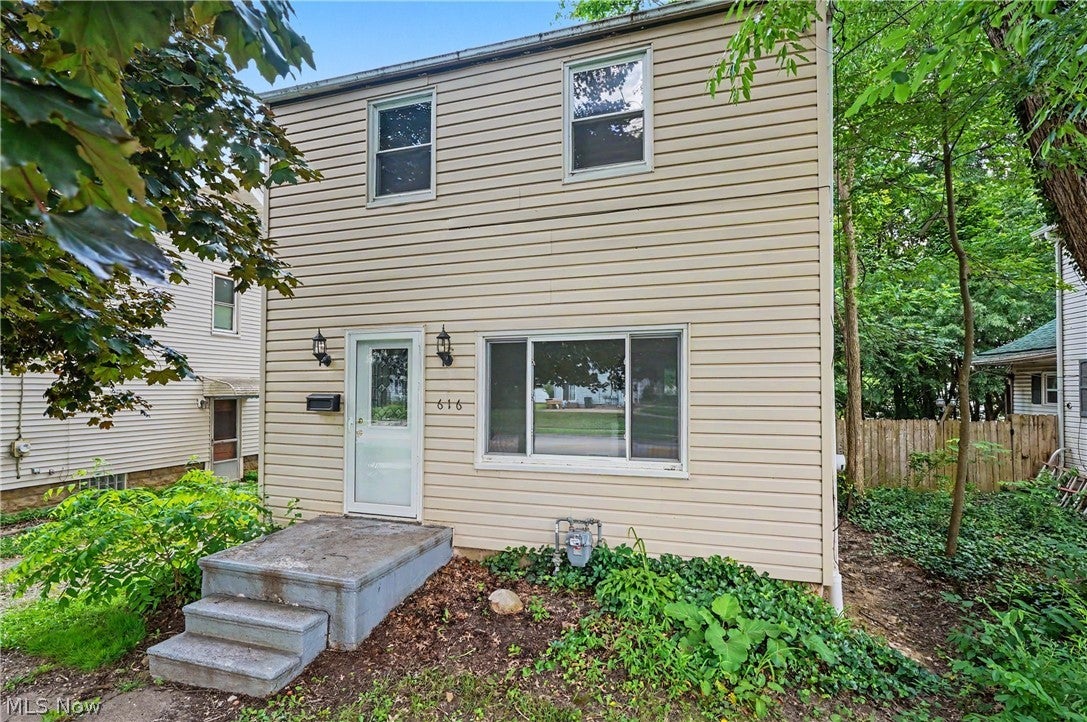 616 Tallmadge Road — photo