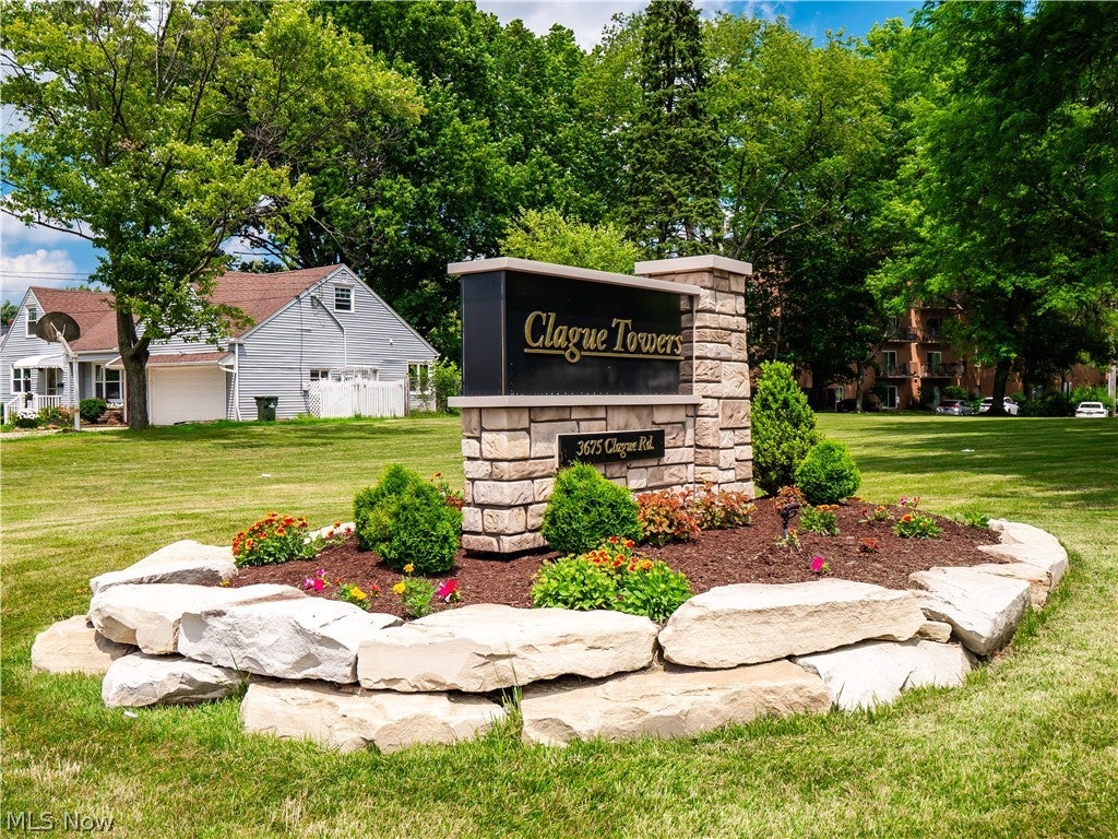 3675 Clague Road 316 — photo