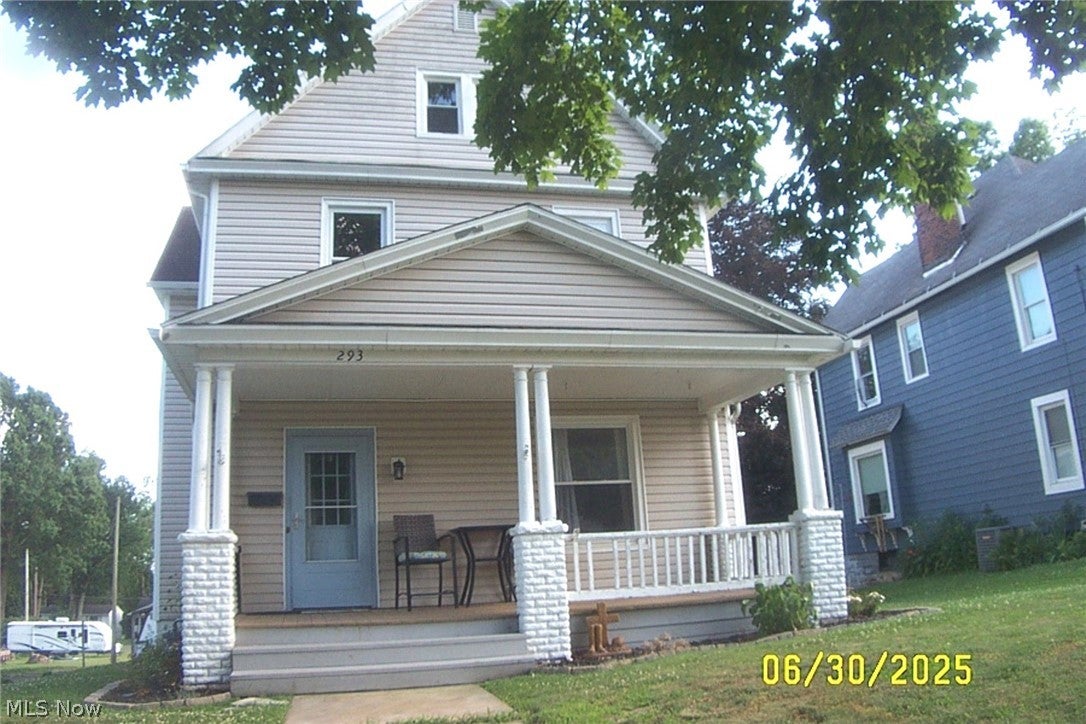 293 W 10th Street — photo