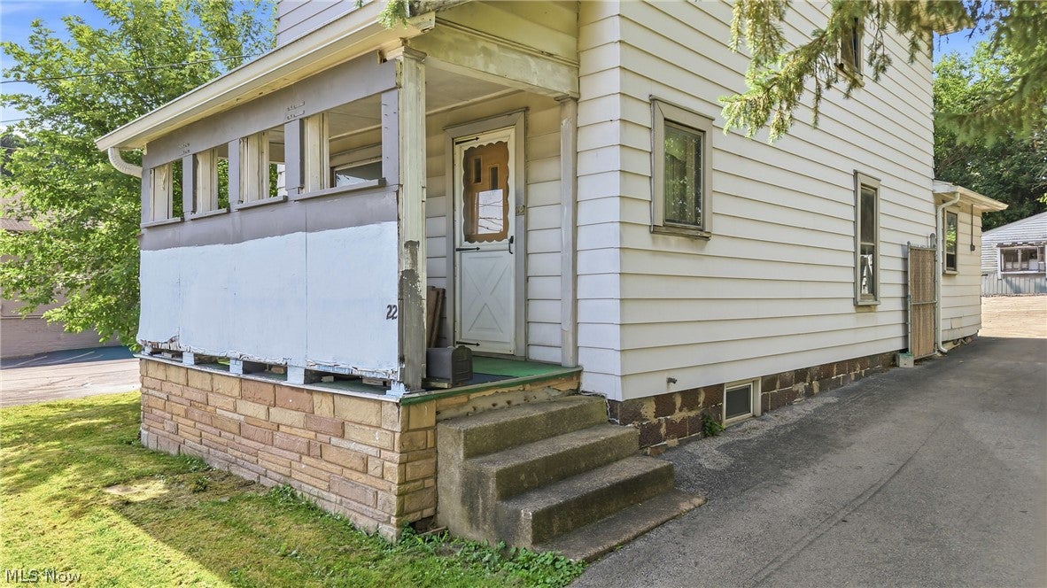 22 Spring Street, Struthers, OH 44471 — photo 3