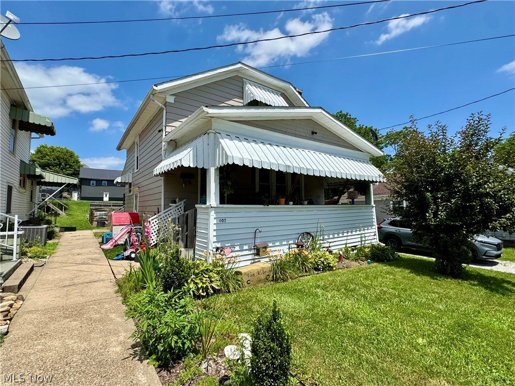 402 E Marietta St. Manor — photo