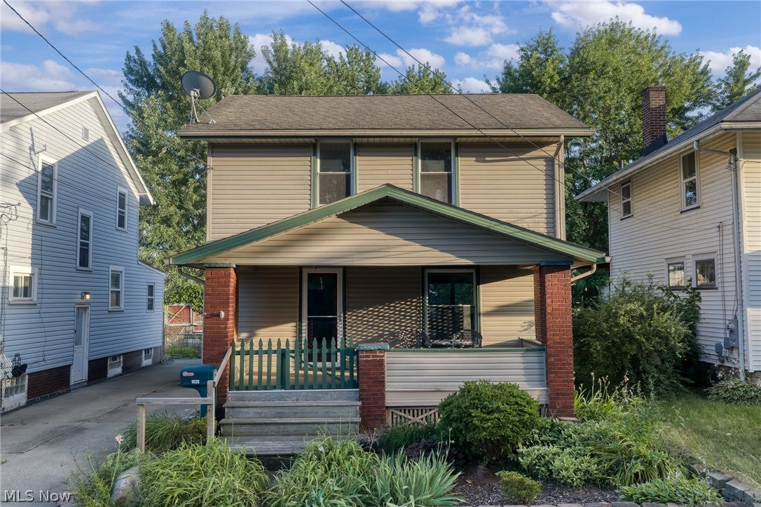 1628 May Place NE — photo