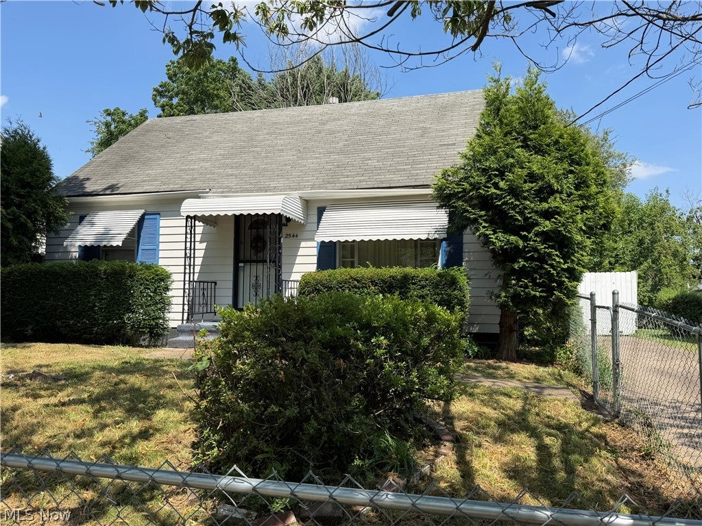 2544 Gilbert Avenue NE — photo