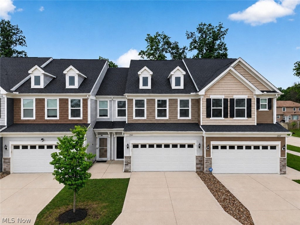 27661 Serviceberry Court — photo