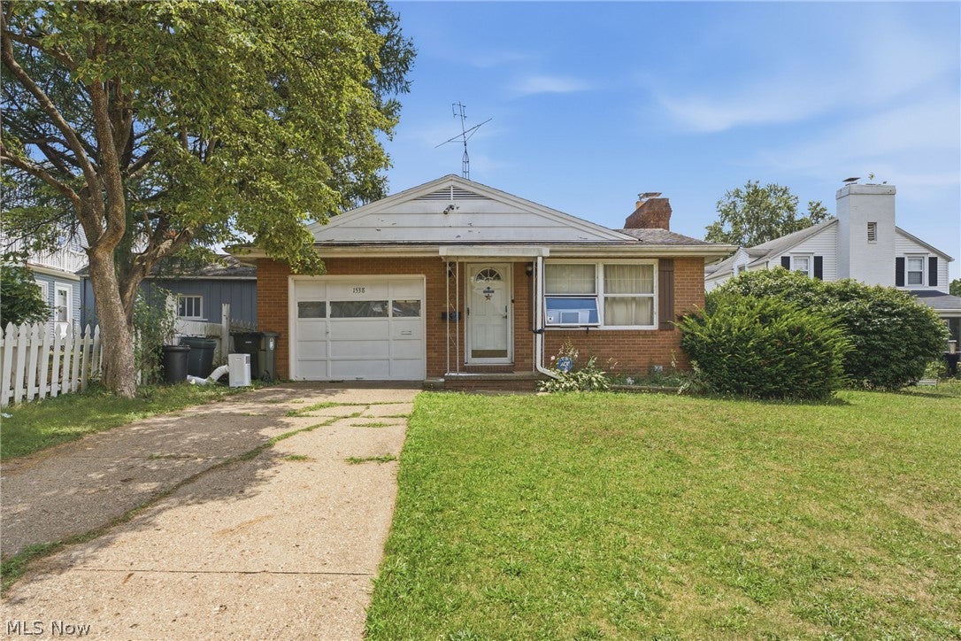1538 Cottage Place NW — photo