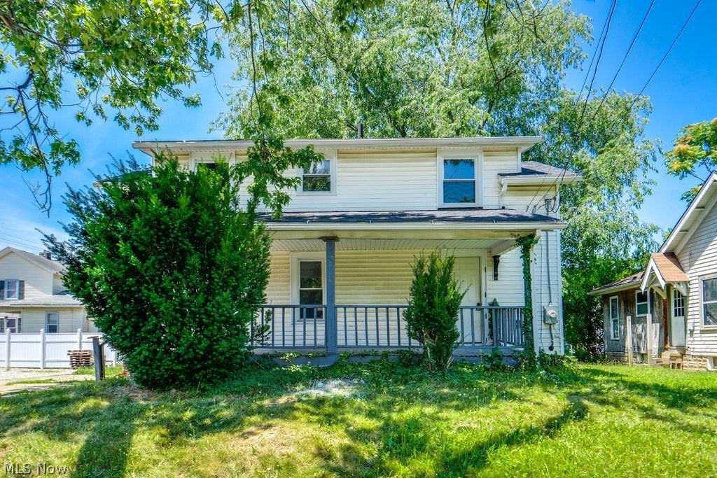 815 Seneca Street NE — photo