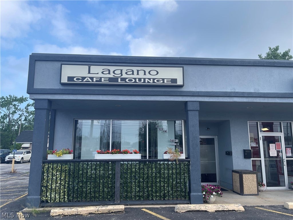 36091 Vine Street — photo