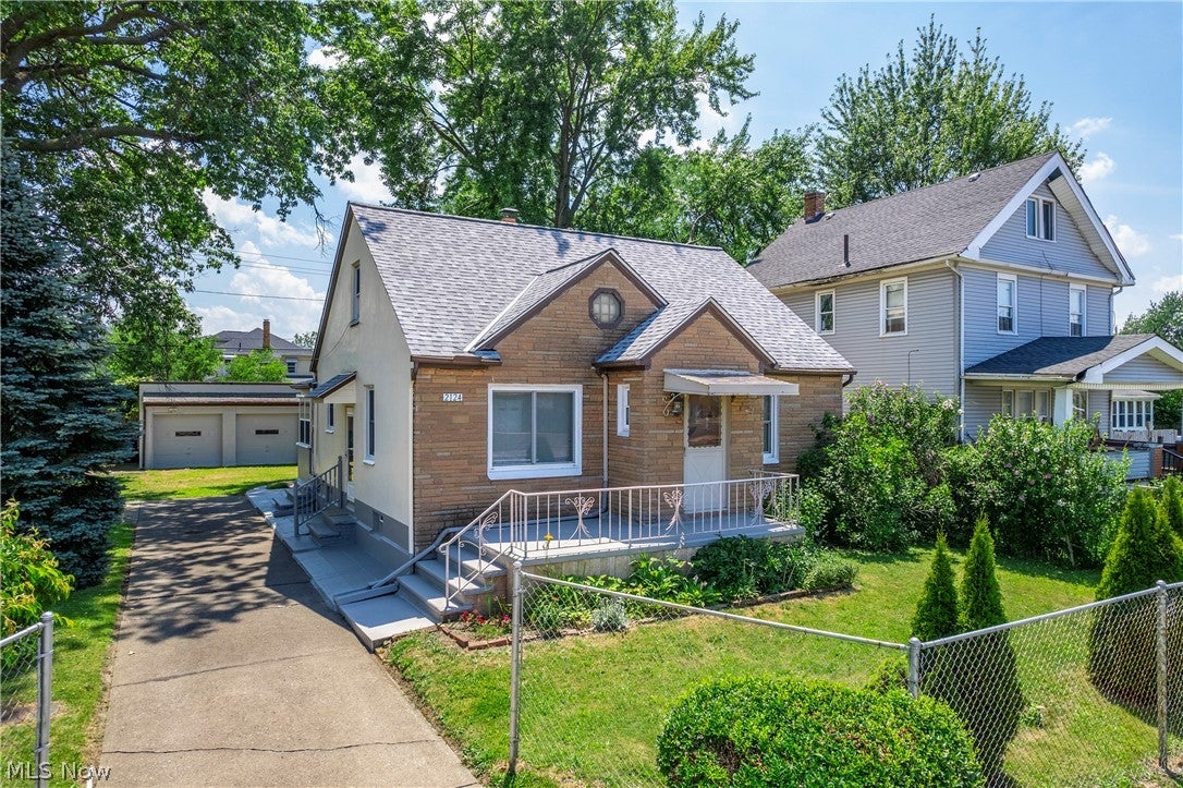 2124 E 28th Street, Lorain, OH 44055 — photo 2