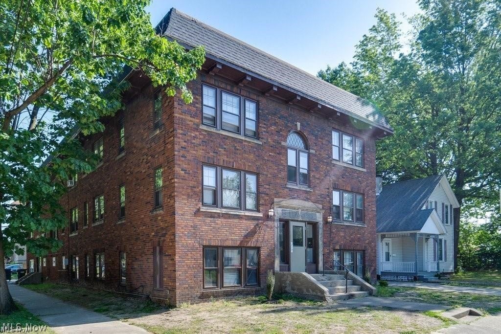 79 Frances Avenue — photo