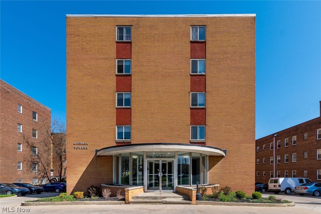 12050 Lake Avenue 310 — photo