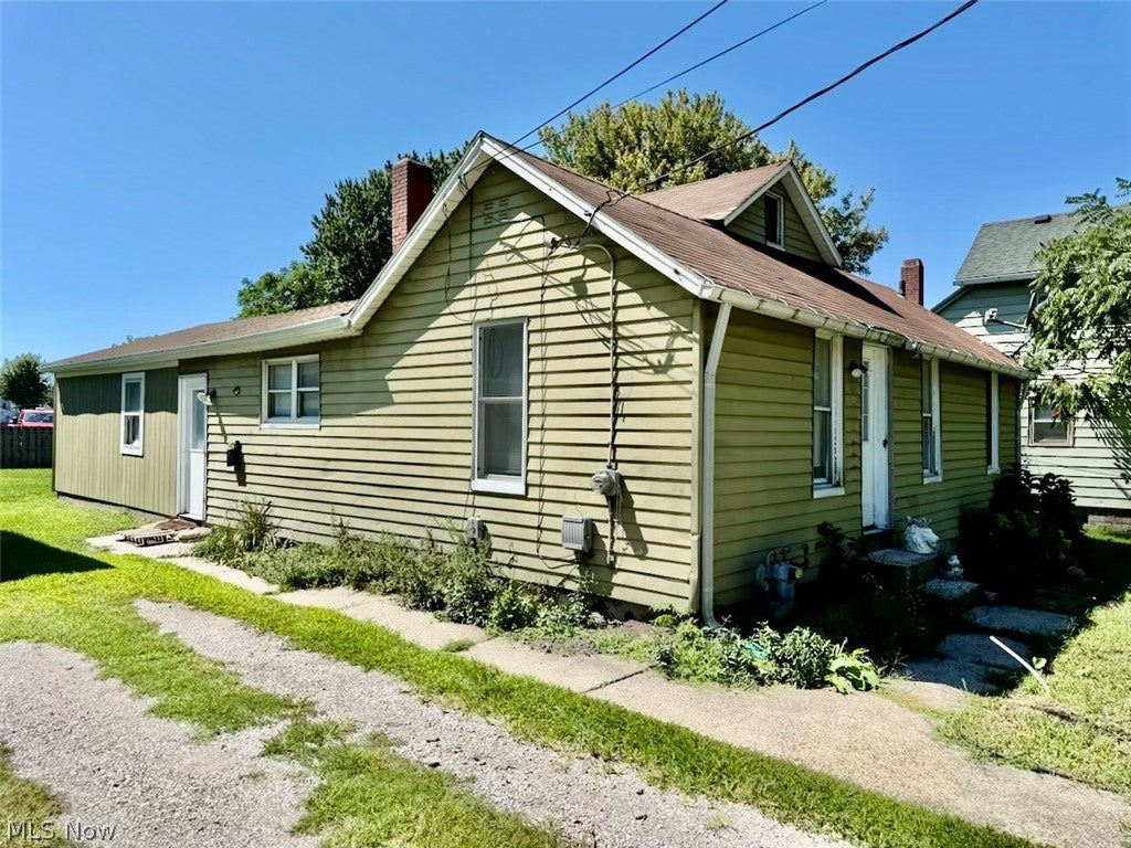 477 Henry Street — photo