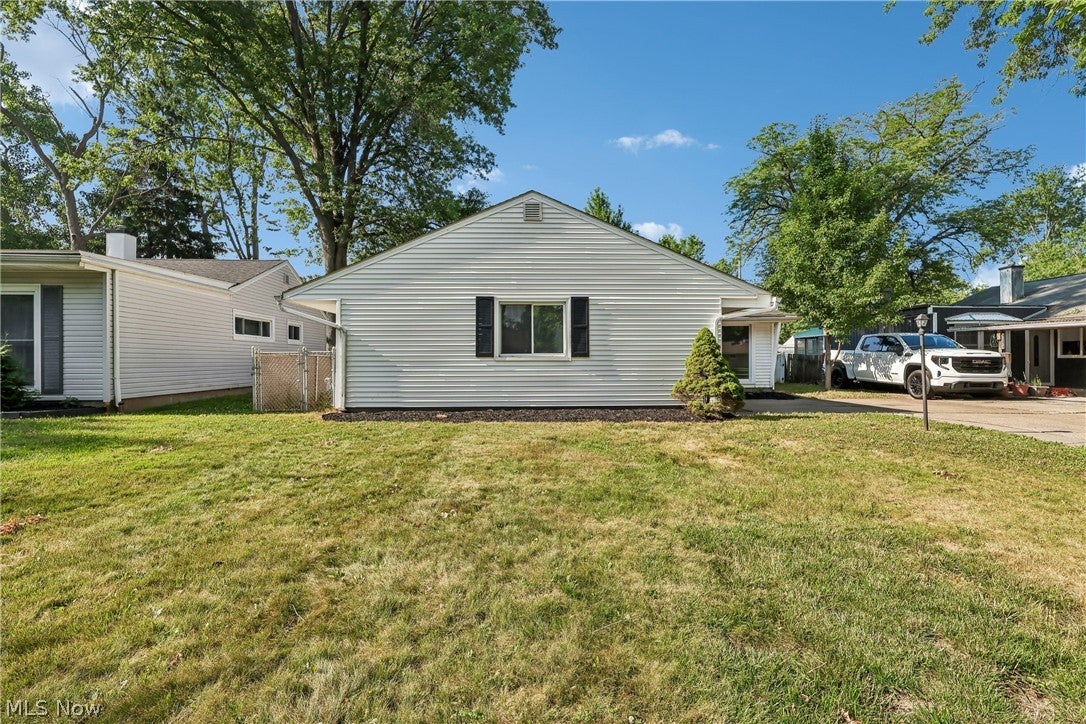 9011 Manorford Drive — photo
