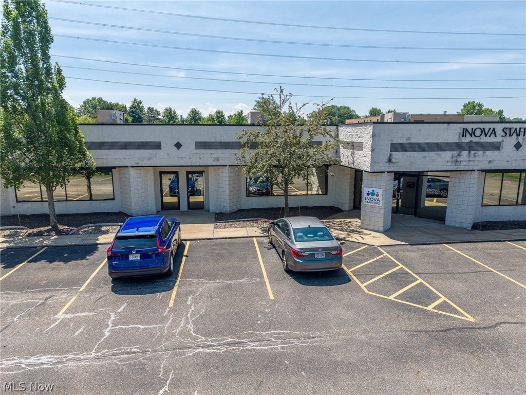 2132 Case Parkway — photo