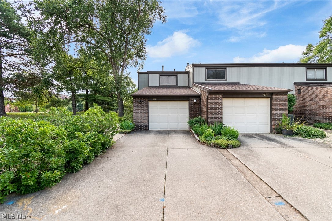 174 St. Clair Drive — photo
