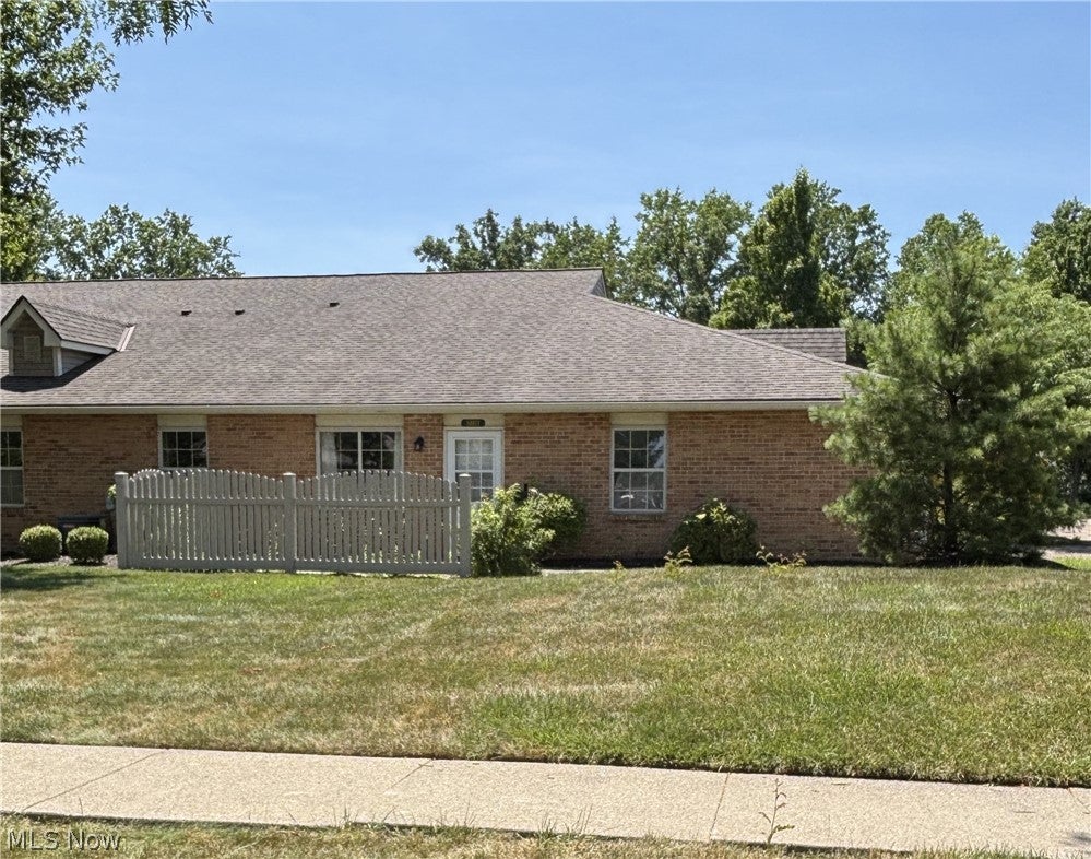 35177 Greenwich Avenue — photo