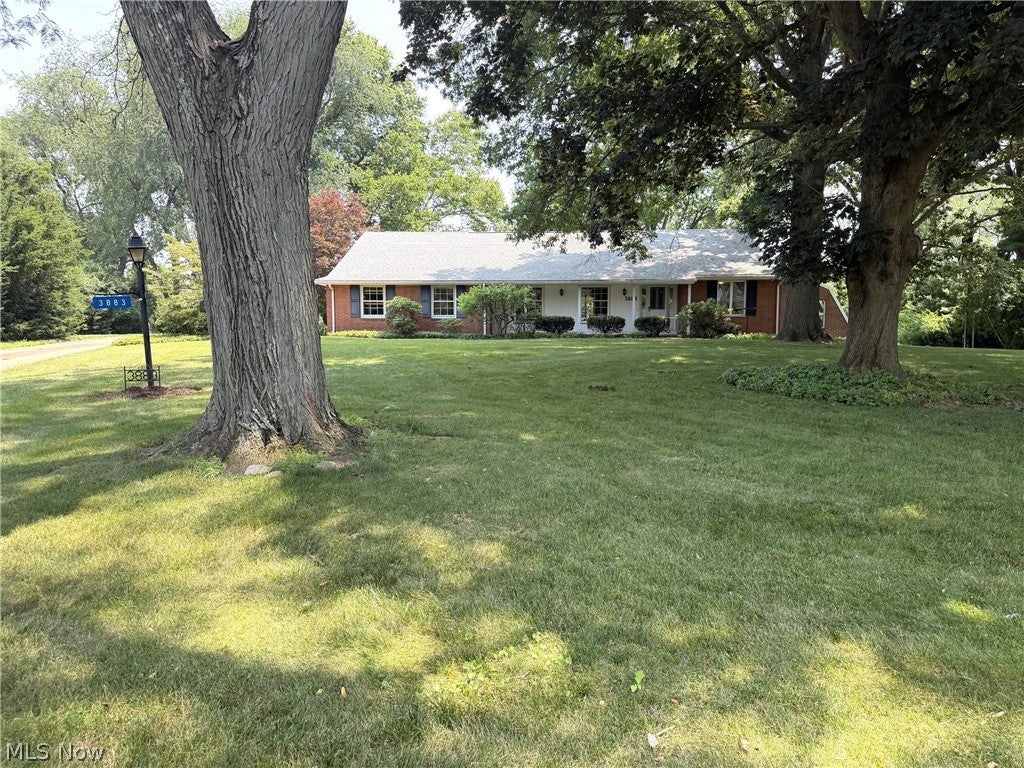 3883 Croydon Drive NW — photo